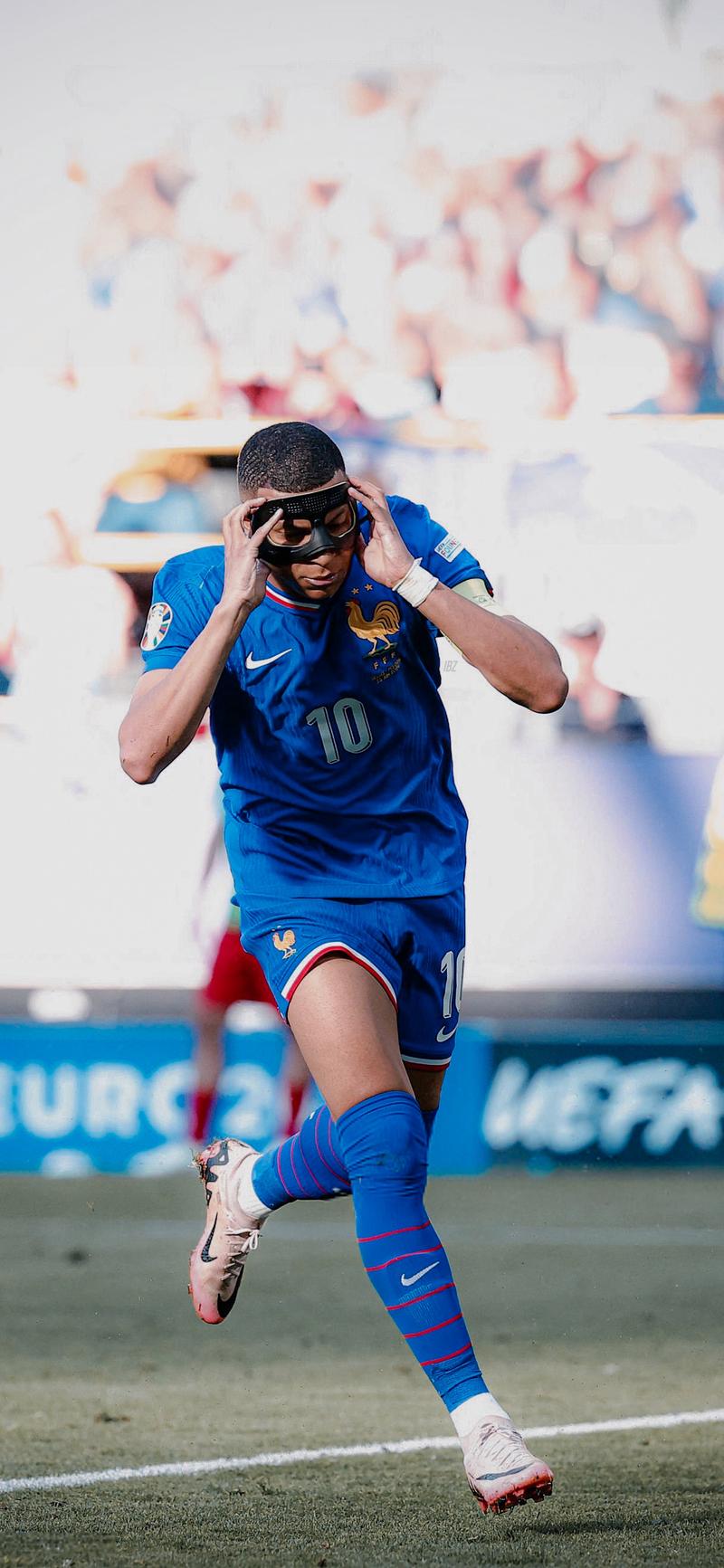 德转比甲身价前10：措利斯3000万欧第1，小斯坦科维奇上榜（德转盘点比甲身价前十：措利斯以3000万欧居首，小斯坦科维奇入围）