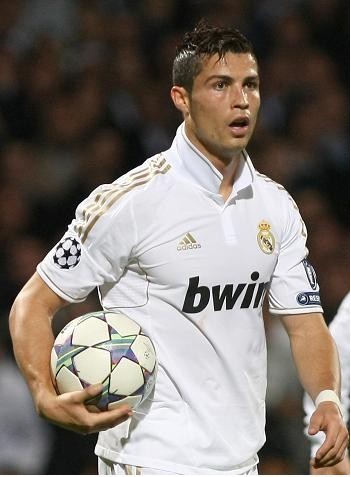 泰山队稳定输出堪称模板（泰山队稳定发挥堪作范本）