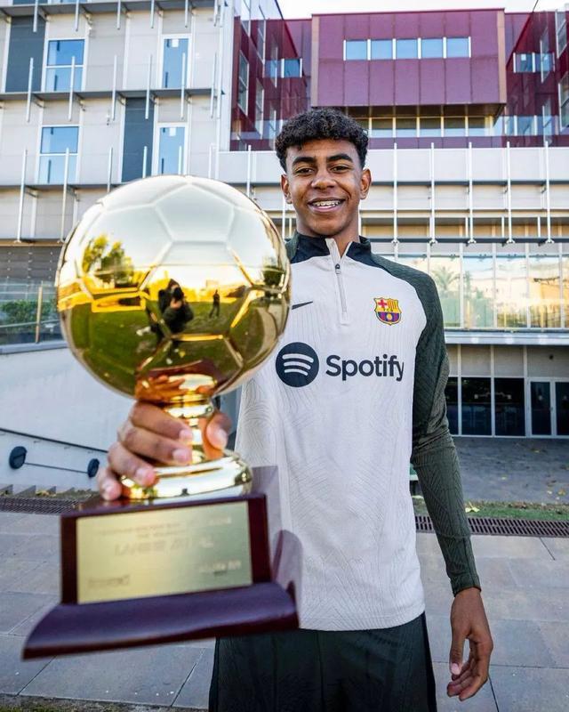 蒙特拉：世欧预可以效仿欧冠新赛制，有预感国际足联会改革（蒙特拉称世欧预可借鉴欧冠新赛制，预感国际足联将推进改革）