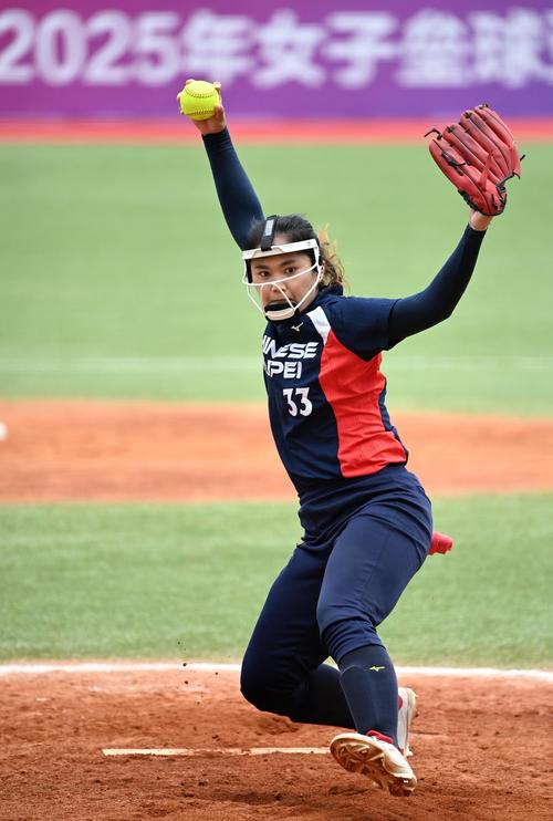 非洲杯半场：马赫雷斯破门，阿尔及利亚1-0十人苏丹（非洲杯半场战报：马赫雷斯建功，阿尔及利亚1-0领先十人苏丹）