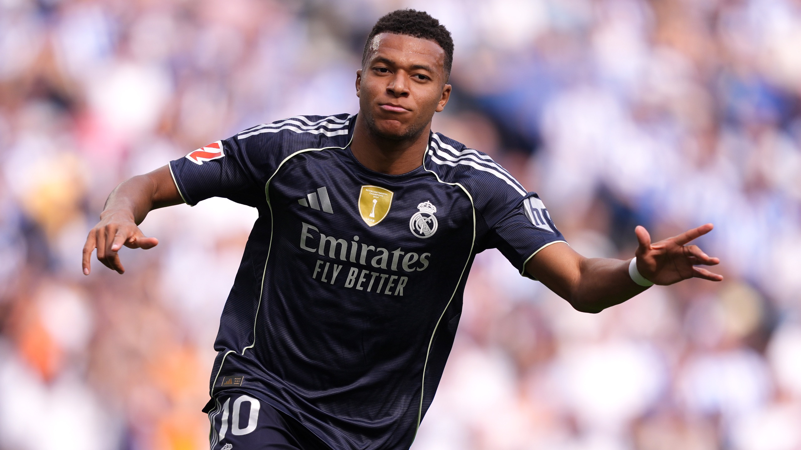 湘超张珈玮：王新欣指导是我的伯乐；湖南足球的氛围其实很好（湘超球员张珈玮：王新欣是我贵人，湖南足球氛围很棒）