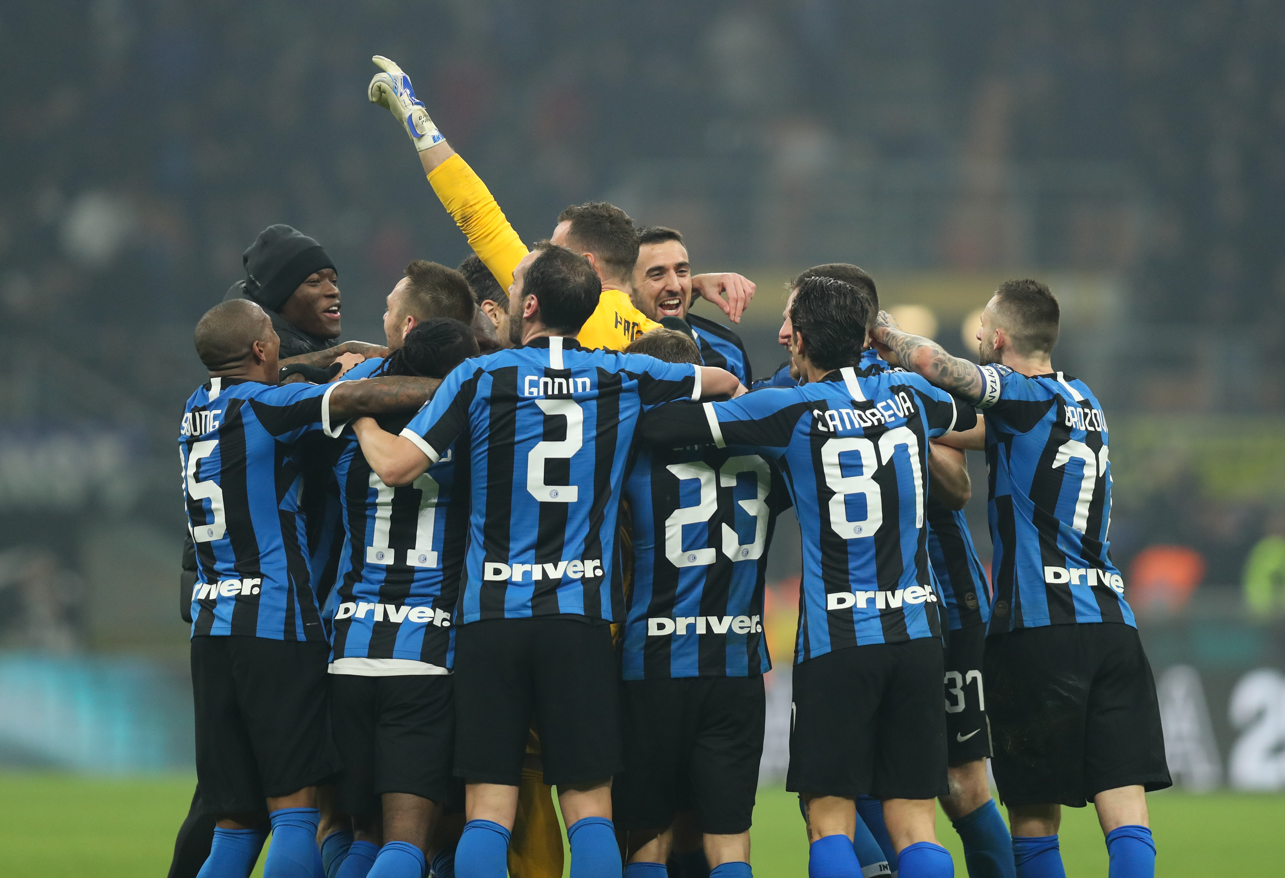 镜报：曼联有信心7000万镑签沃顿，但他不去没欧战的球队（镜报：曼联有望以7000万镑签下沃顿，但球员不愿加盟无欧战球队）