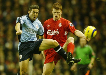 巴萨公布欧冠首发11人阵容迎战法兰克福（巴萨欧冠战法兰克福：首发11人名单出炉）