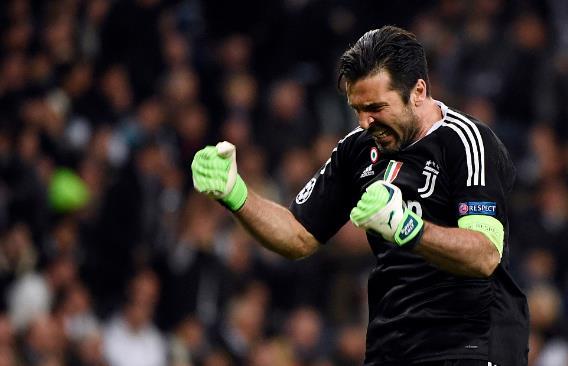 上一次对阵安哥拉：梅西斯卡洛尼替补登场，阿亚拉百场（上回对阵安哥拉：梅西、斯卡洛尼替补出场，阿亚拉达成百场里程碑）